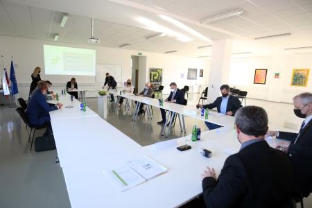 PODPIS POGODBE 17 FOTO LJUBO VUKELIČ